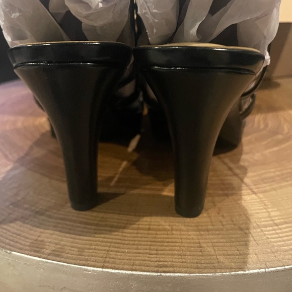 **HOLIDAYS**  Naturalizer DANYA Black Women's Strappy  Dress Sandals NWT  9 - Picture 5 of 5